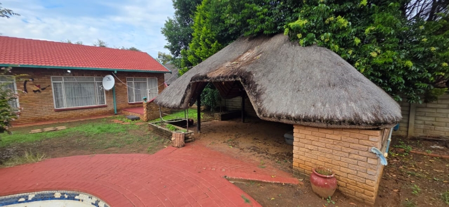 3 Bedroom Property for Sale in La Hoff North West